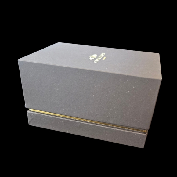 Oniss Paris Austrian Crystal Watch - Picture 12 of 14